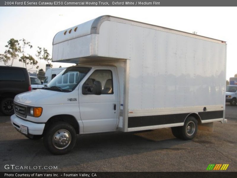 Oxford White / Medium Flint 2004 Ford E Series Cutaway E350 Commercial Moving Truck
