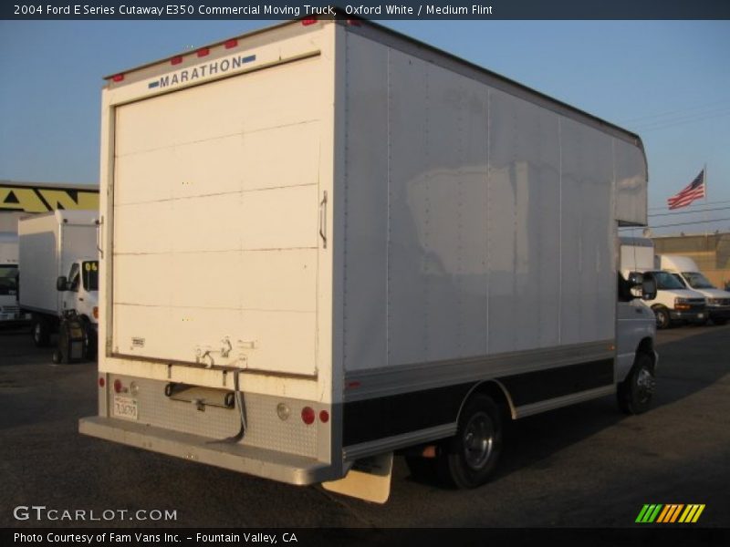 Oxford White / Medium Flint 2004 Ford E Series Cutaway E350 Commercial Moving Truck