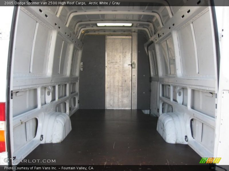  2005 Sprinter Van 2500 High Roof Cargo Trunk