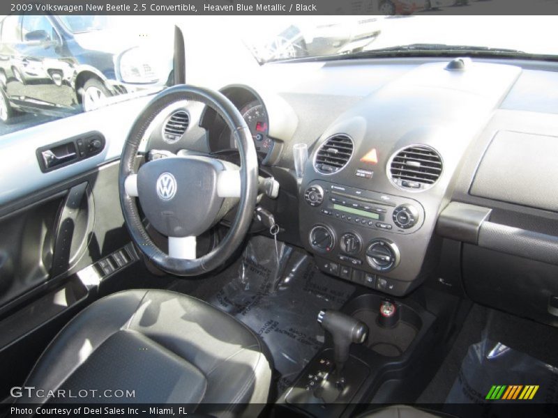 Heaven Blue Metallic / Black 2009 Volkswagen New Beetle 2.5 Convertible