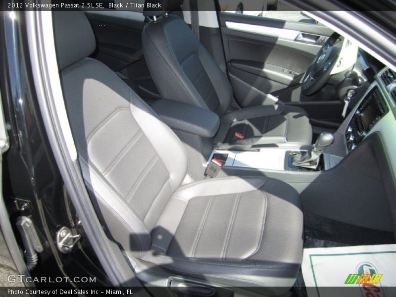 Black / Titan Black 2012 Volkswagen Passat 2.5L SE