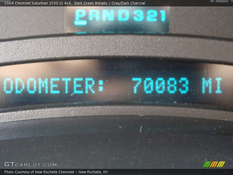 Dark Green Metallic / Gray/Dark Charcoal 2004 Chevrolet Suburban 1500 LS 4x4
