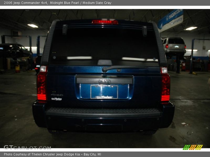 Midnight Blue Pearl / Medium Slate Gray 2006 Jeep Commander 4x4