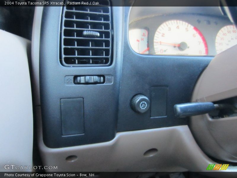 Radiant Red / Oak 2004 Toyota Tacoma SR5 Xtracab