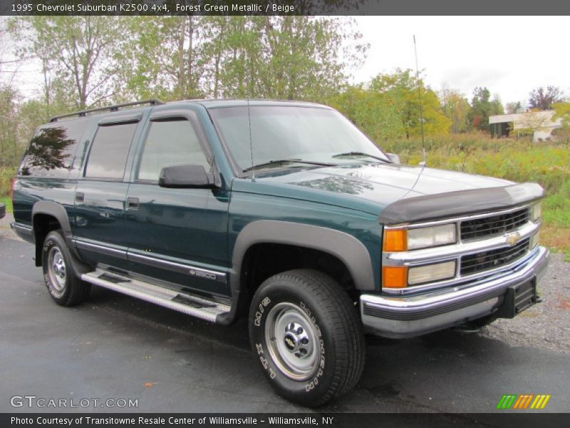 Front 3/4 View of 1995 Suburban K2500 4x4