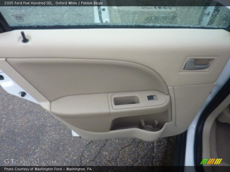 Oxford White / Pebble Beige 2005 Ford Five Hundred SEL