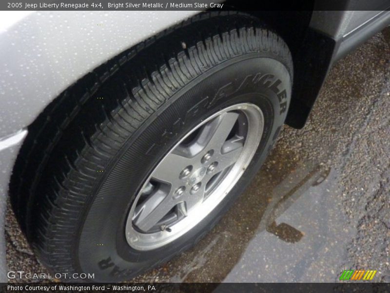 Bright Silver Metallic / Medium Slate Gray 2005 Jeep Liberty Renegade 4x4