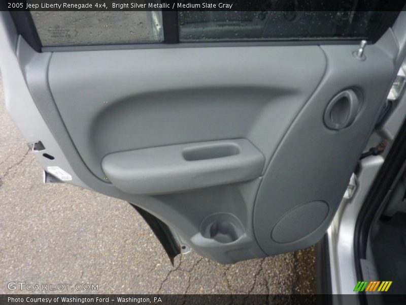 Bright Silver Metallic / Medium Slate Gray 2005 Jeep Liberty Renegade 4x4