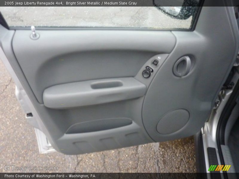 Bright Silver Metallic / Medium Slate Gray 2005 Jeep Liberty Renegade 4x4