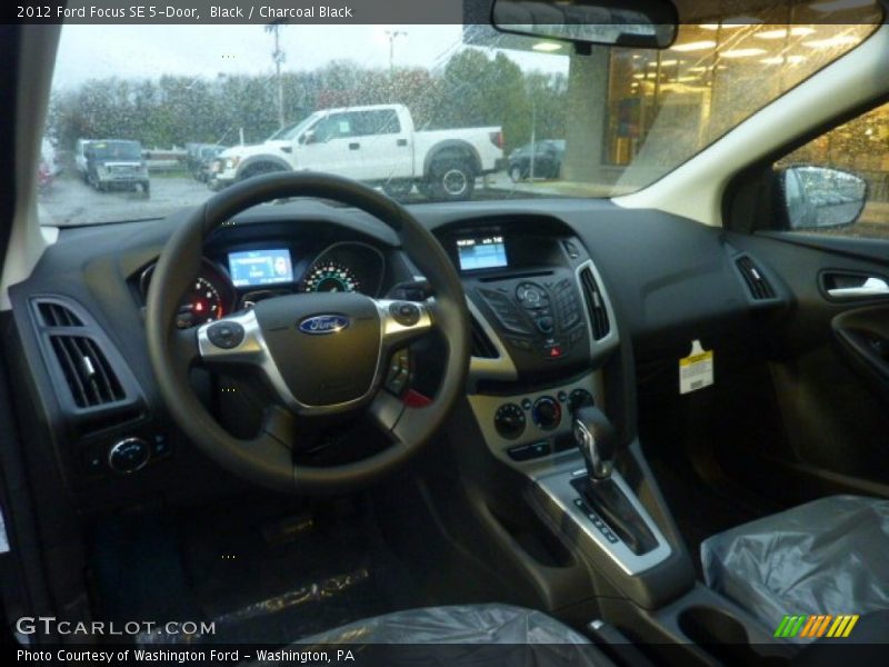 Black / Charcoal Black 2012 Ford Focus SE 5-Door