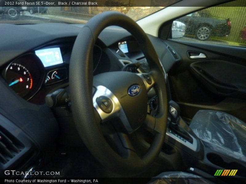 Black / Charcoal Black 2012 Ford Focus SE 5-Door