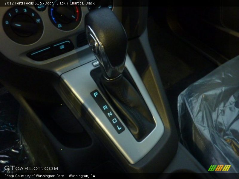 Black / Charcoal Black 2012 Ford Focus SE 5-Door