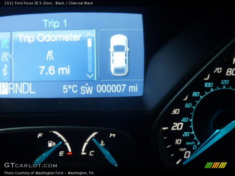 Black / Charcoal Black 2012 Ford Focus SE 5-Door