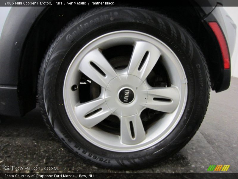 Pure Silver Metallic / Panther Black 2006 Mini Cooper Hardtop