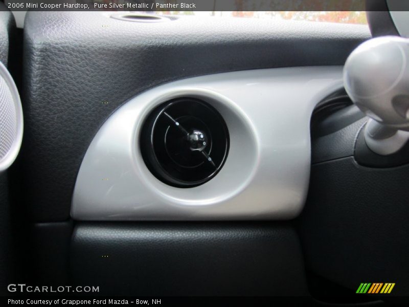 Pure Silver Metallic / Panther Black 2006 Mini Cooper Hardtop