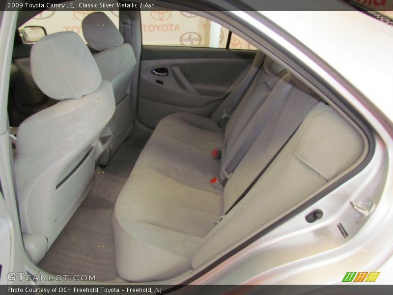 Classic Silver Metallic / Ash 2009 Toyota Camry LE