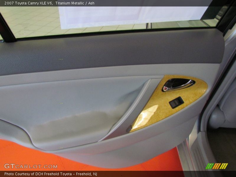 Titanium Metallic / Ash 2007 Toyota Camry XLE V6