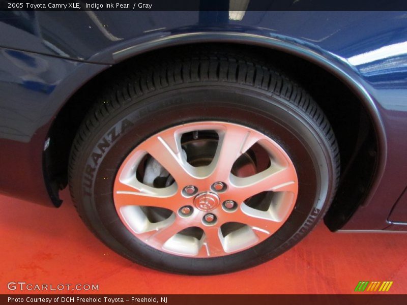 Indigo Ink Pearl / Gray 2005 Toyota Camry XLE