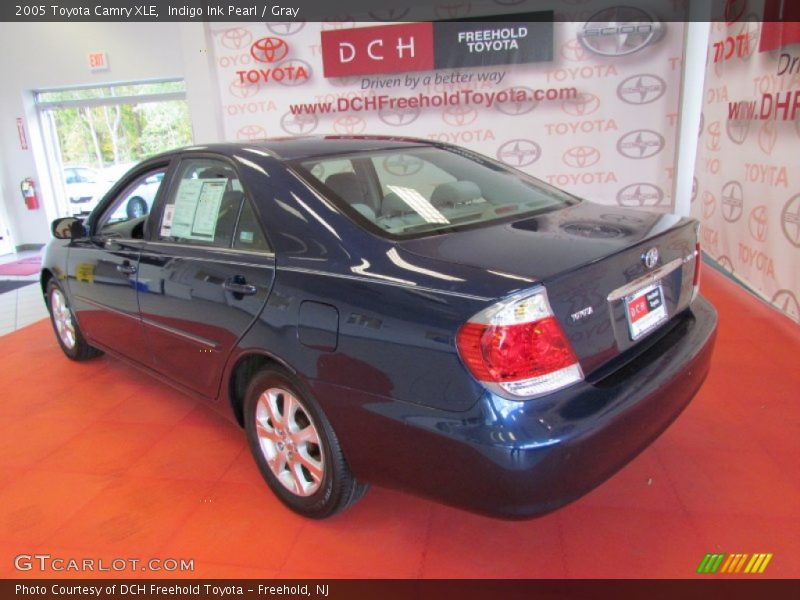 Indigo Ink Pearl / Gray 2005 Toyota Camry XLE
