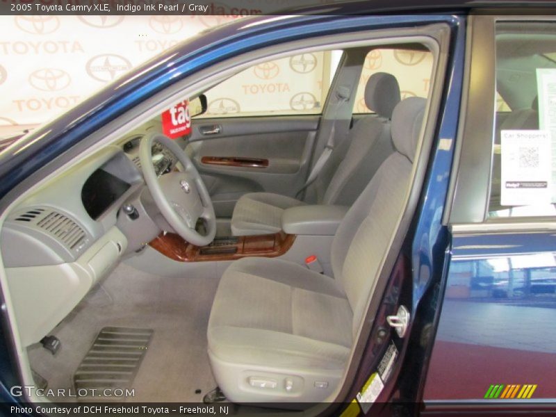 Indigo Ink Pearl / Gray 2005 Toyota Camry XLE