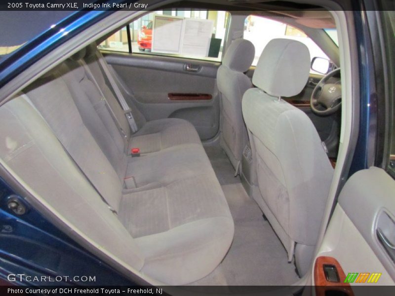 Indigo Ink Pearl / Gray 2005 Toyota Camry XLE