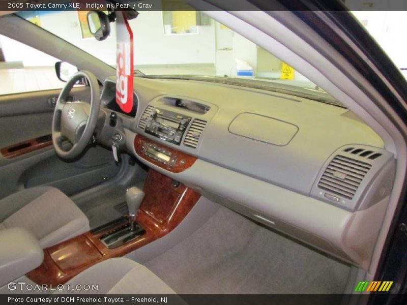 Indigo Ink Pearl / Gray 2005 Toyota Camry XLE