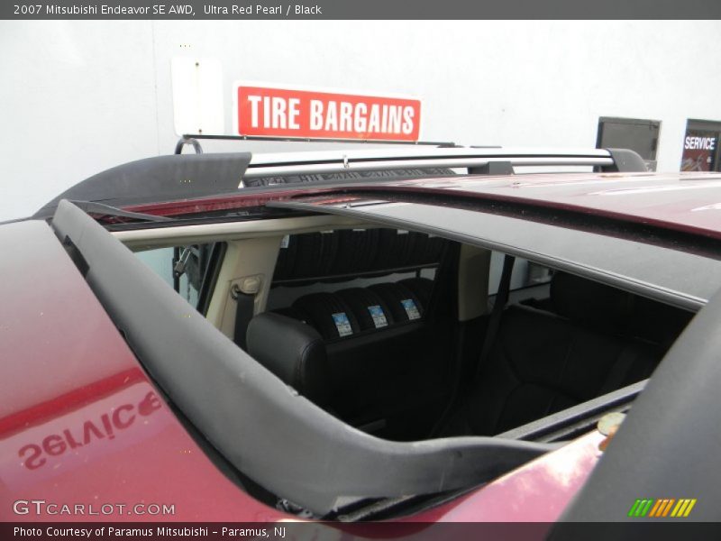 Ultra Red Pearl / Black 2007 Mitsubishi Endeavor SE AWD