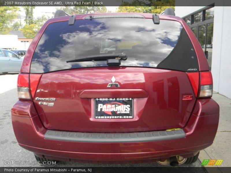 Ultra Red Pearl / Black 2007 Mitsubishi Endeavor SE AWD