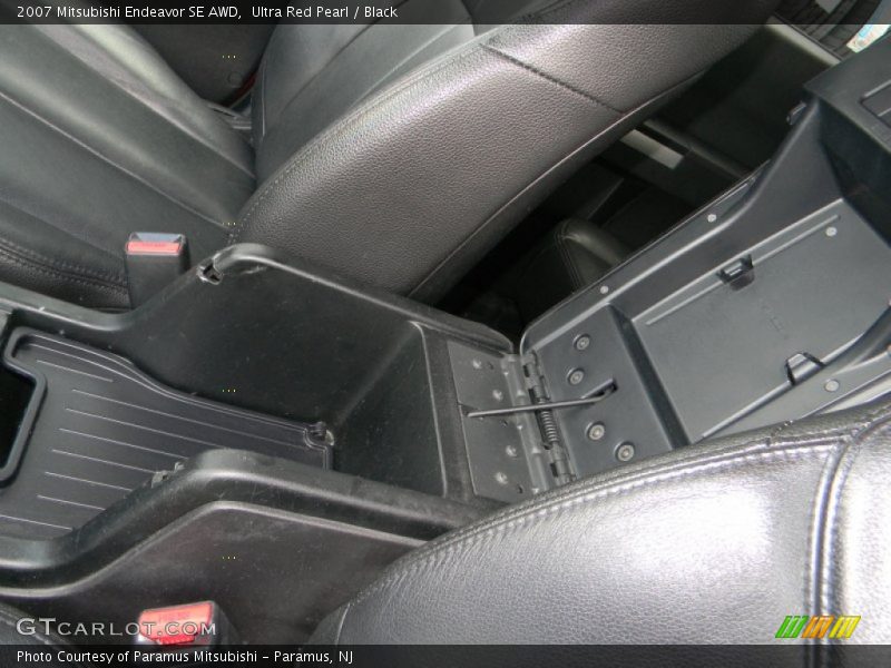 Ultra Red Pearl / Black 2007 Mitsubishi Endeavor SE AWD