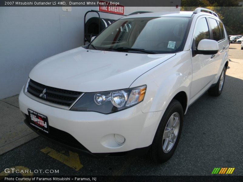 Diamond White Pearl / Beige 2007 Mitsubishi Outlander LS 4WD