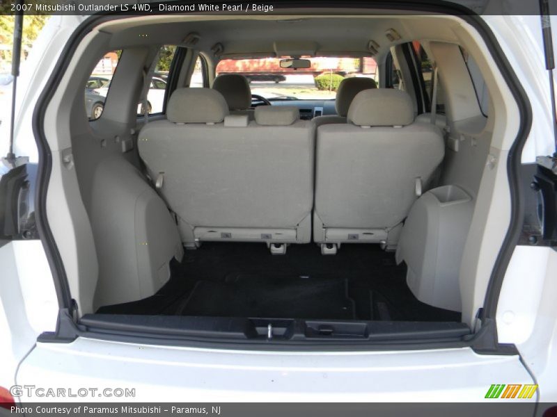 Diamond White Pearl / Beige 2007 Mitsubishi Outlander LS 4WD