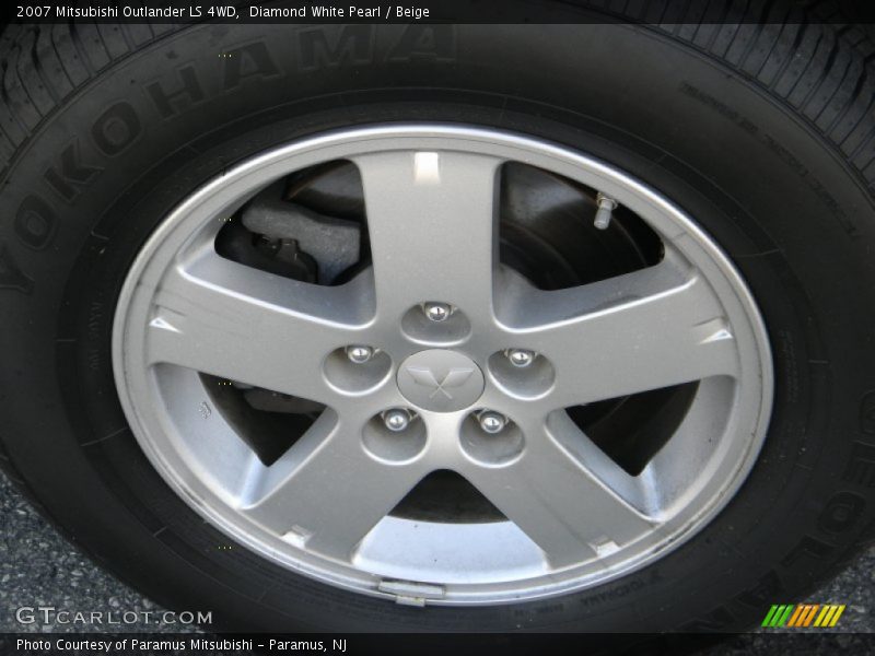 Diamond White Pearl / Beige 2007 Mitsubishi Outlander LS 4WD