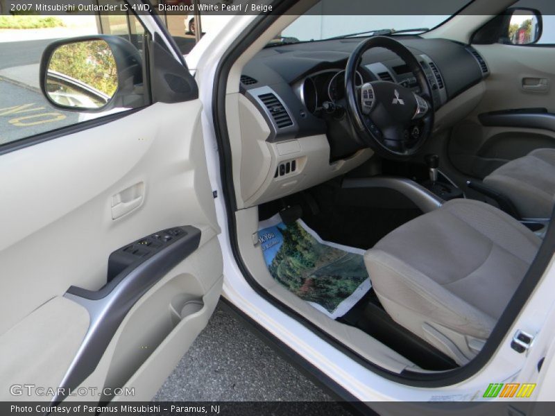 Diamond White Pearl / Beige 2007 Mitsubishi Outlander LS 4WD