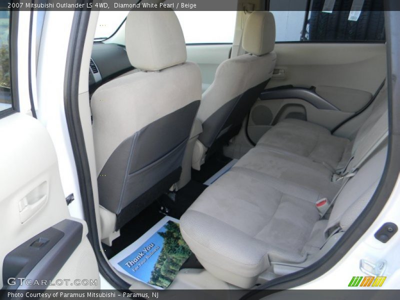 Diamond White Pearl / Beige 2007 Mitsubishi Outlander LS 4WD