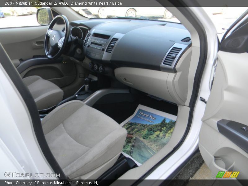 Diamond White Pearl / Beige 2007 Mitsubishi Outlander LS 4WD