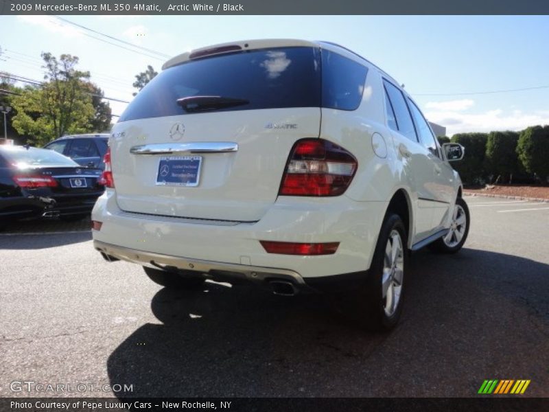 Arctic White / Black 2009 Mercedes-Benz ML 350 4Matic