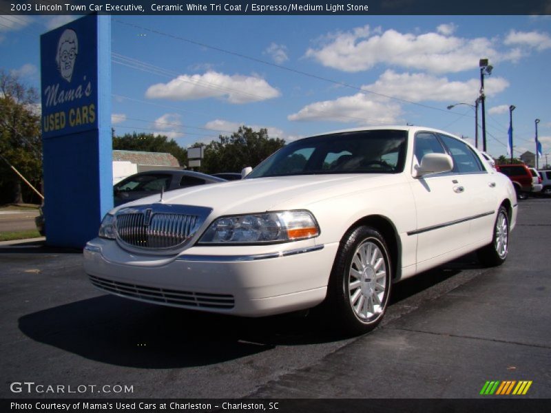Ceramic White Tri Coat / Espresso/Medium Light Stone 2003 Lincoln Town Car Executive