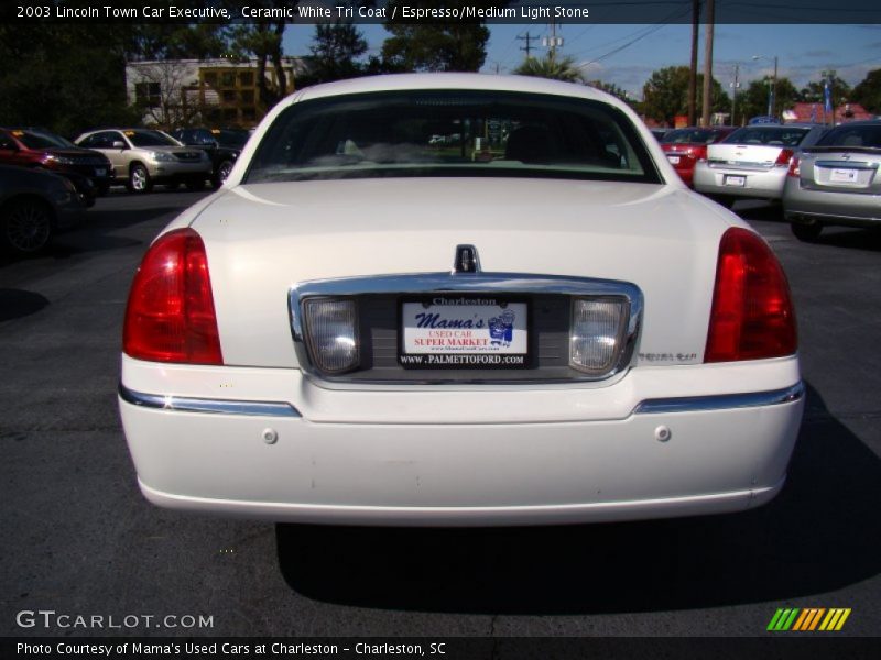 Ceramic White Tri Coat / Espresso/Medium Light Stone 2003 Lincoln Town Car Executive