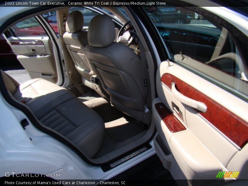 Ceramic White Tri Coat / Espresso/Medium Light Stone 2003 Lincoln Town Car Executive