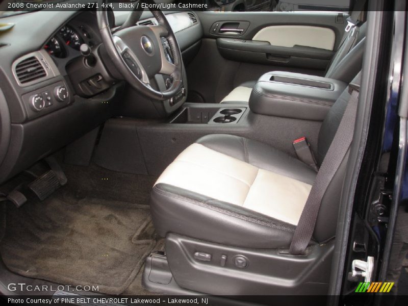  2008 Avalanche Z71 4x4 Ebony/Light Cashmere Interior