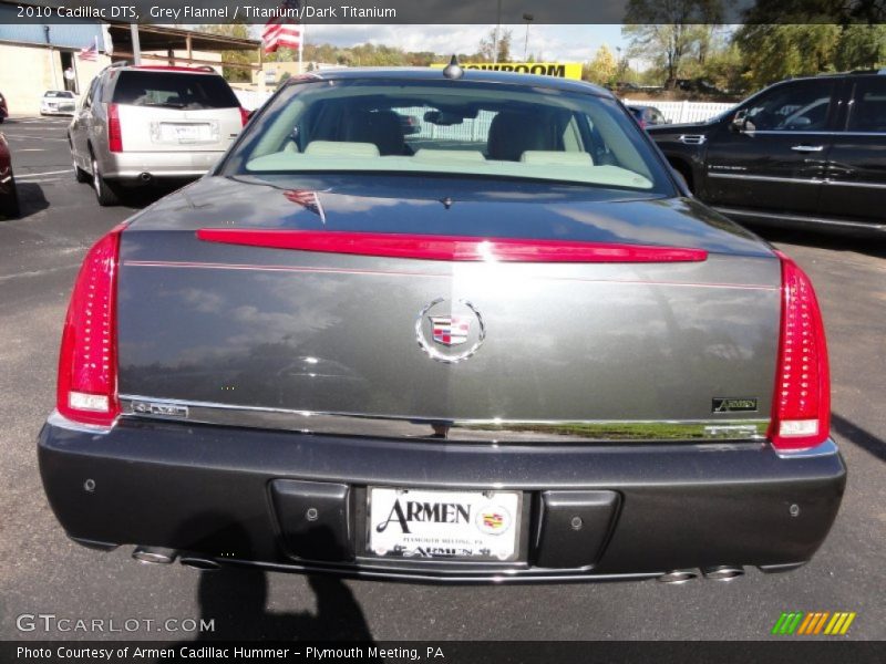 Grey Flannel / Titanium/Dark Titanium 2010 Cadillac DTS