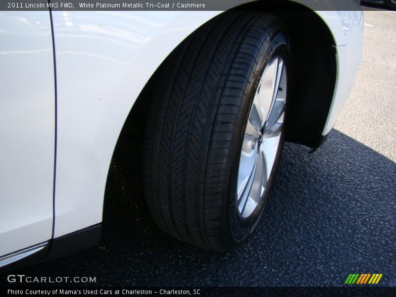 White Platinum Metallic Tri-Coat / Cashmere 2011 Lincoln MKS FWD