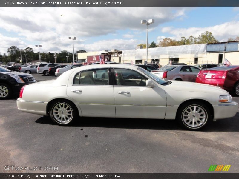 Cashmere Tri-Coat / Light Camel 2006 Lincoln Town Car Signature