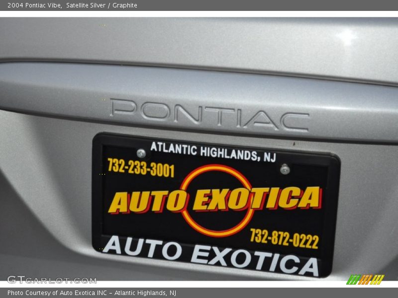 Satellite Silver / Graphite 2004 Pontiac Vibe