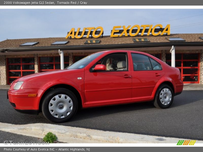 Tornado Red / Gray 2000 Volkswagen Jetta GLS Sedan