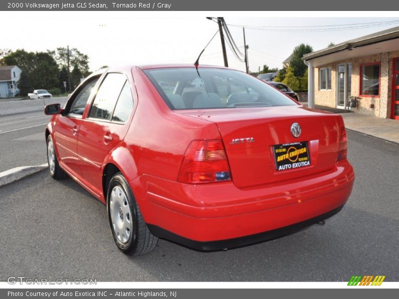 Tornado Red / Gray 2000 Volkswagen Jetta GLS Sedan