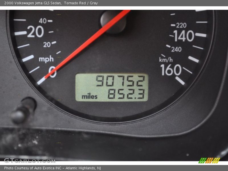 Tornado Red / Gray 2000 Volkswagen Jetta GLS Sedan