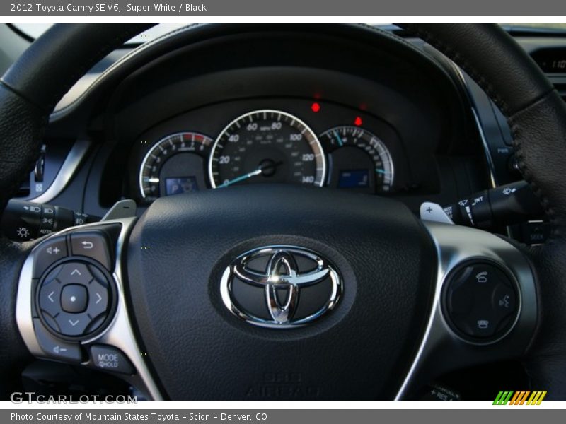 Super White / Black 2012 Toyota Camry SE V6