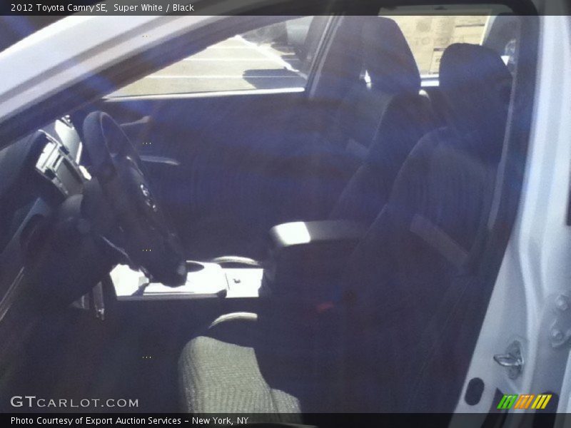 Super White / Black 2012 Toyota Camry SE