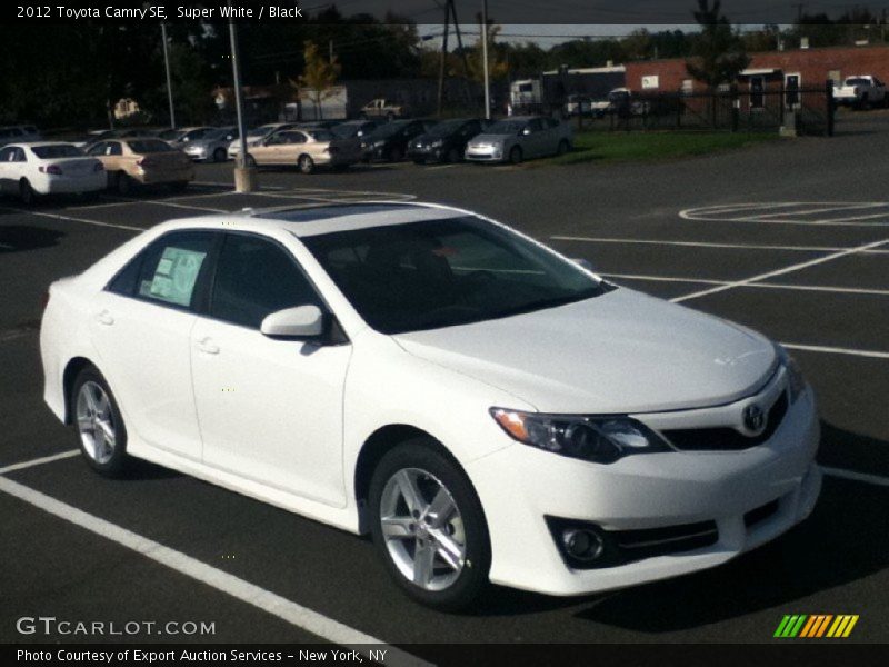 Super White / Black 2012 Toyota Camry SE